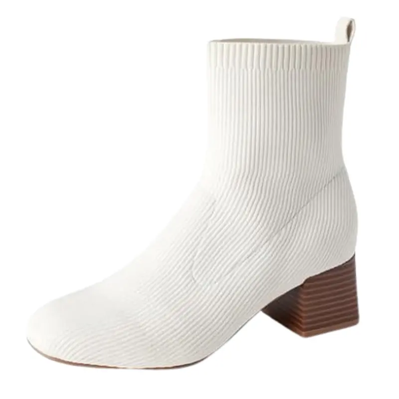 Amazon Essentials Women's Knit Stretch Ankle Boots 1