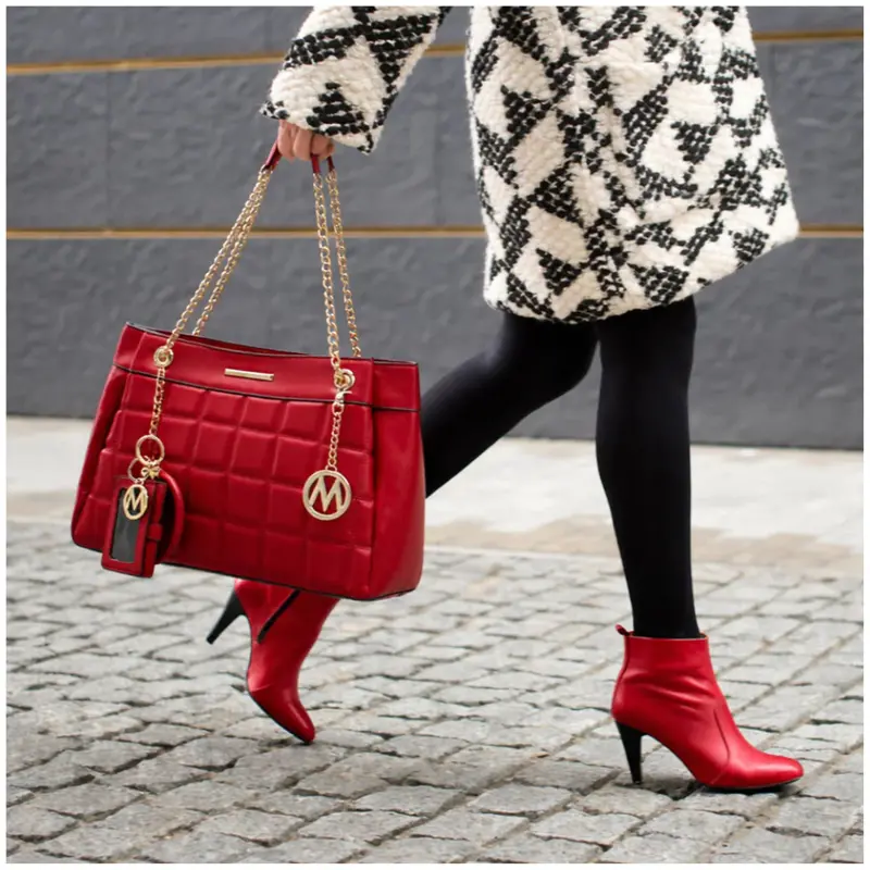 Up To 76% Off On Shoulder Bags At Zulily 1