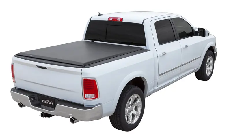 Access Original Roll-Up Truck Bed Cover With Split Rail Design 1